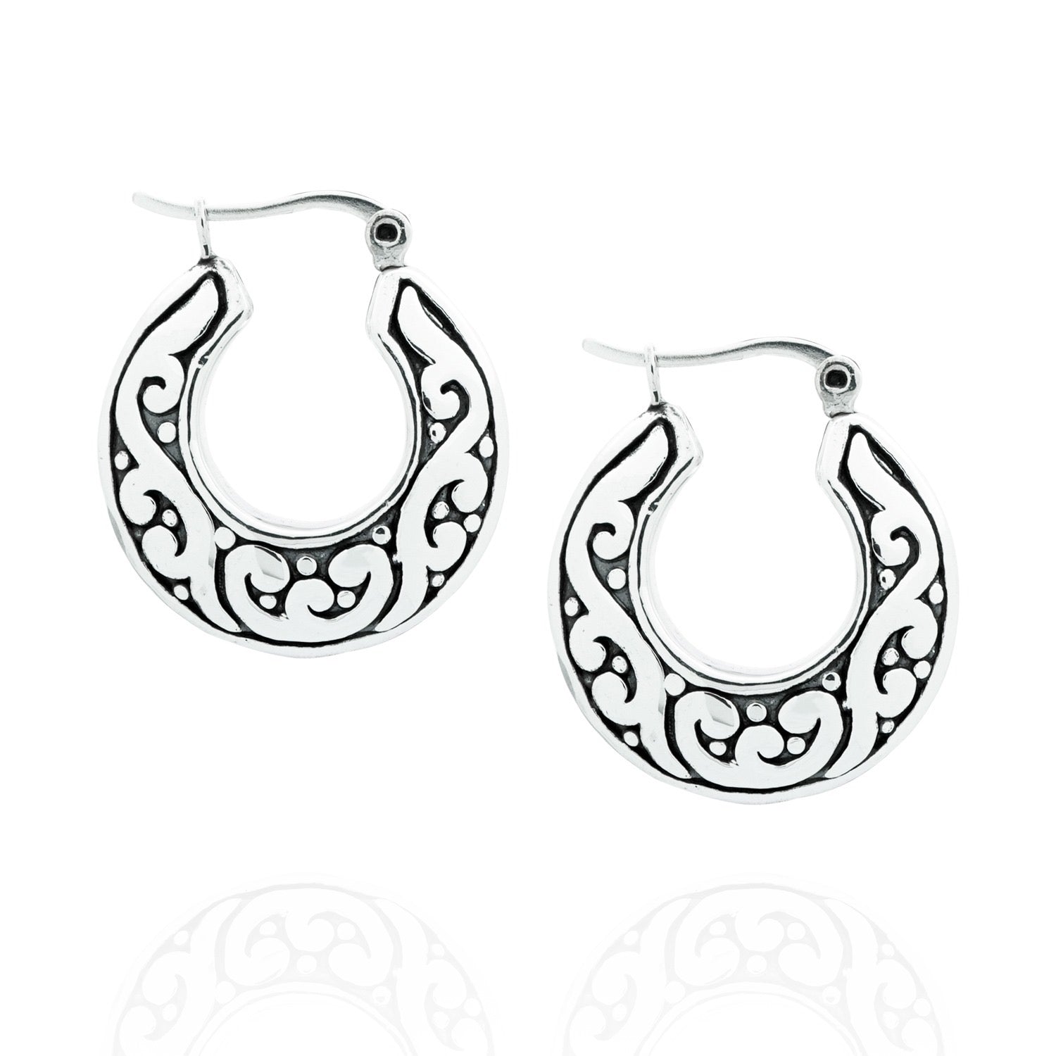 Zilveren oorbellen, oosterse stijl